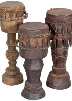 antique musical instruments 34647457